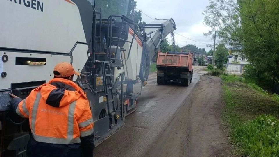 В Нолинске ремонтируют улицу Пригородная В Нолинске ремонтируют улицу Пригородная