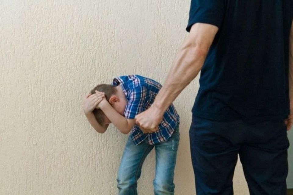 В Кирово - Чепецке осужден 40-летний местный житель за причинение вреда здоровью потерпевшим, в том числе после удара стеклянной кружкой В Кирово - Чепецке осужден 40-летний местный житель за причинение вреда здоровью потерпевшим, в том числе после удара стеклянной кружкой