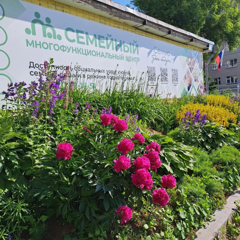 В соцучреждениях продолжаются работы по благоустройству территорий В соцучреждениях продолжаются работы по благоустройству территорий