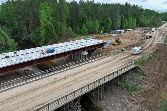 Старый деревянный мост через Пушму сменят железобетонным