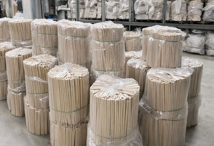 С начала 2026 года из Кировской области в Китай экспортировано 8 150 тонн берёзовых палочек для мороженого