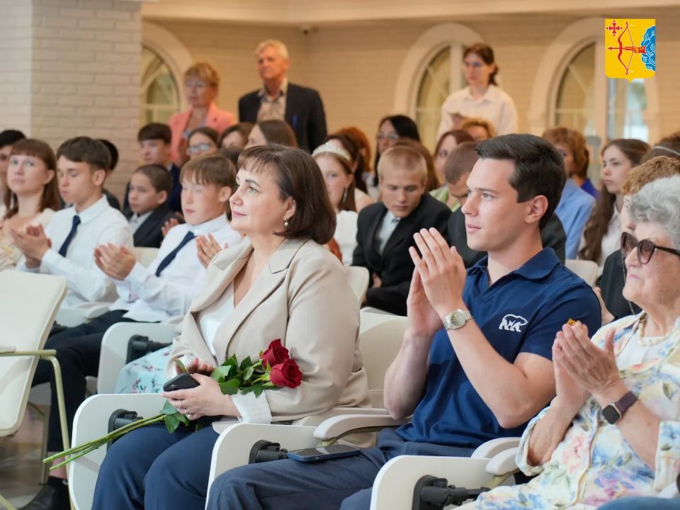 В Кировской области состоялся традиционный губернаторский бал «В добрый путь!» В Кировской области состоялся традиционный губернаторский бал «В добрый путь!»