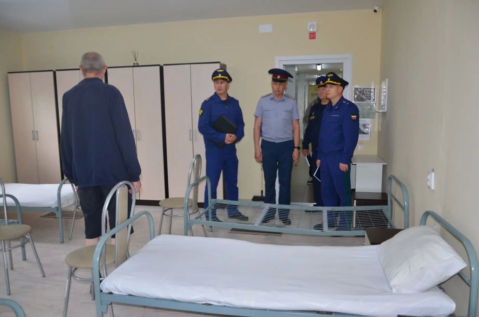 #проверка. Заместитель прокурора Кировской области Михаил Леговец проверил соблюдение закона в исправительной колонии строгого режима и на территории изолированного участка, функционирующего как исправительный центр #проверка. Заместитель прокурора Кировской области Михаил Леговец проверил соблюдение закона в исправительной колонии строгого режима и на территории изолированного участка, функционирующего как исправительный центр