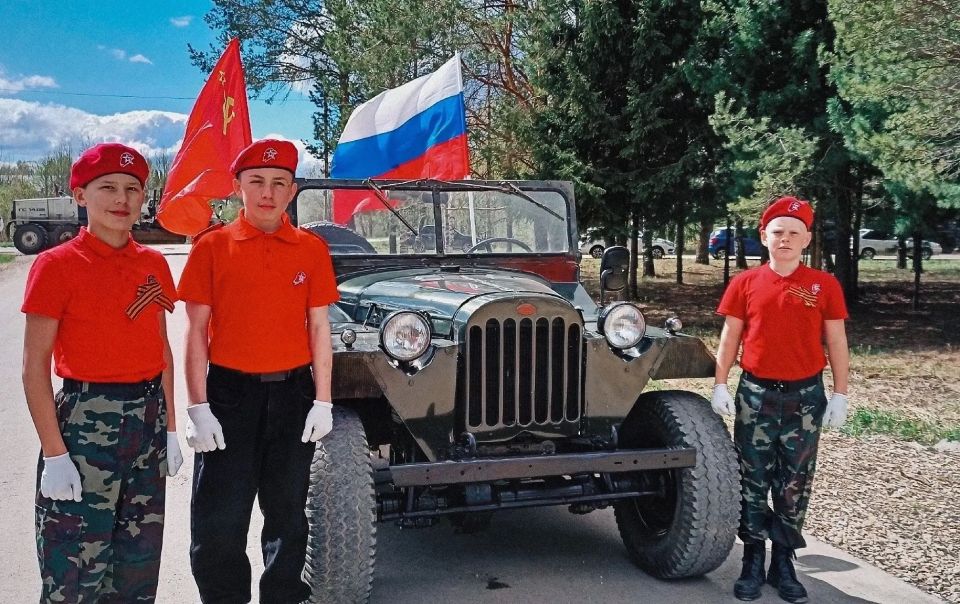Продолжаем рассказывать о работе отрядов «Юнармии» в школах Кировской области Продолжаем рассказывать о работе отрядов «Юнармии» в школах Кировской области