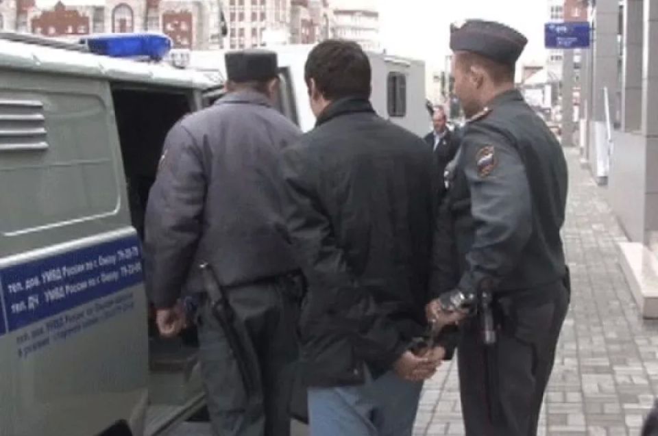 Из парка — в лес. Таксист напал на пассажирку и убил её 1,5-годовалую дочь