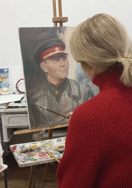 Портрет маршала Конева работы кировских художников представлен на выставке «Мой герой Великой Отечественной войны» в Москве Портрет маршала Конева работы кировских художников представлен на выставке «Мой герой Великой Отечественной войны» в Москве