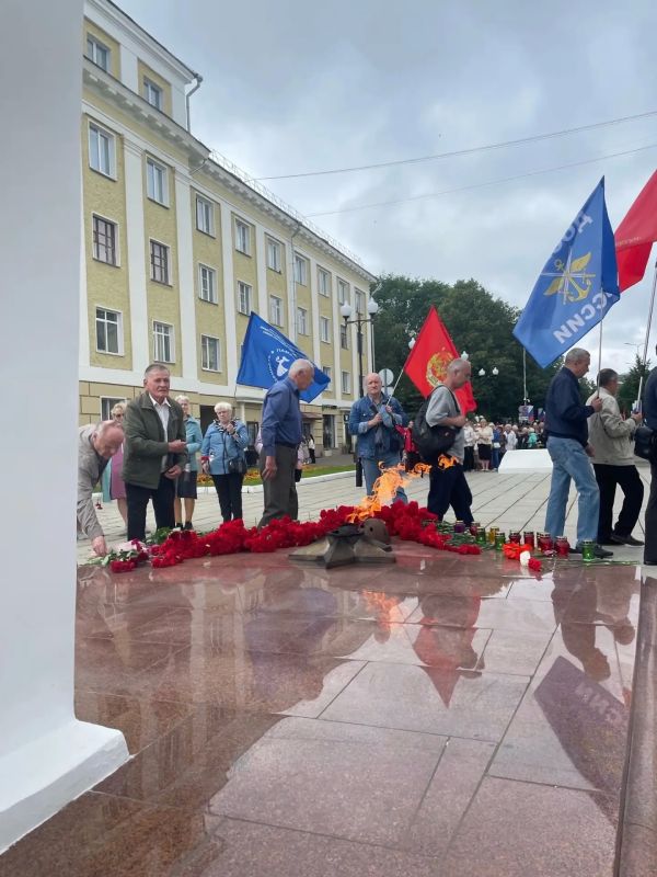 В Кирове отмечают День памяти и скорби В Кирове отмечают День памяти и скорби