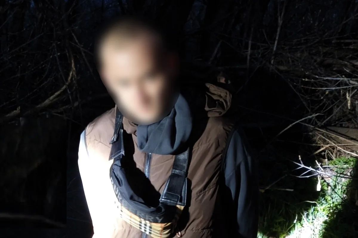 В Кировской области задержан участник межрегиональной организованной преступной группы, занимавшейся сбытом наркотиков через интернет