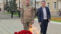 В День памяти и скорби губернатор Кировской области Александр Соколов вместе с коллегами, представителями предприятий, общественными активистами, представителями силовых ведомств, ветеранами спецоперации, депутатами возложил...