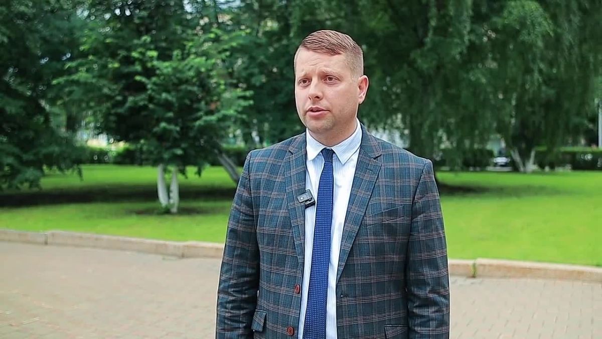 В результате обильных многодневных дождей произошло частичное разрушение на нескольких участках муниципальной дороги в Верхнекамском районе — повреждены покрытие и основание у обочины дороги