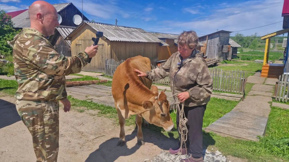 Анастасия Елсукова и Руслан Быкасов продолжают знакомить зрителей с Вятской глубинкой Анастасия Елсукова и Руслан Быкасов продолжают знакомить зрителей с Вятской глубинкой
