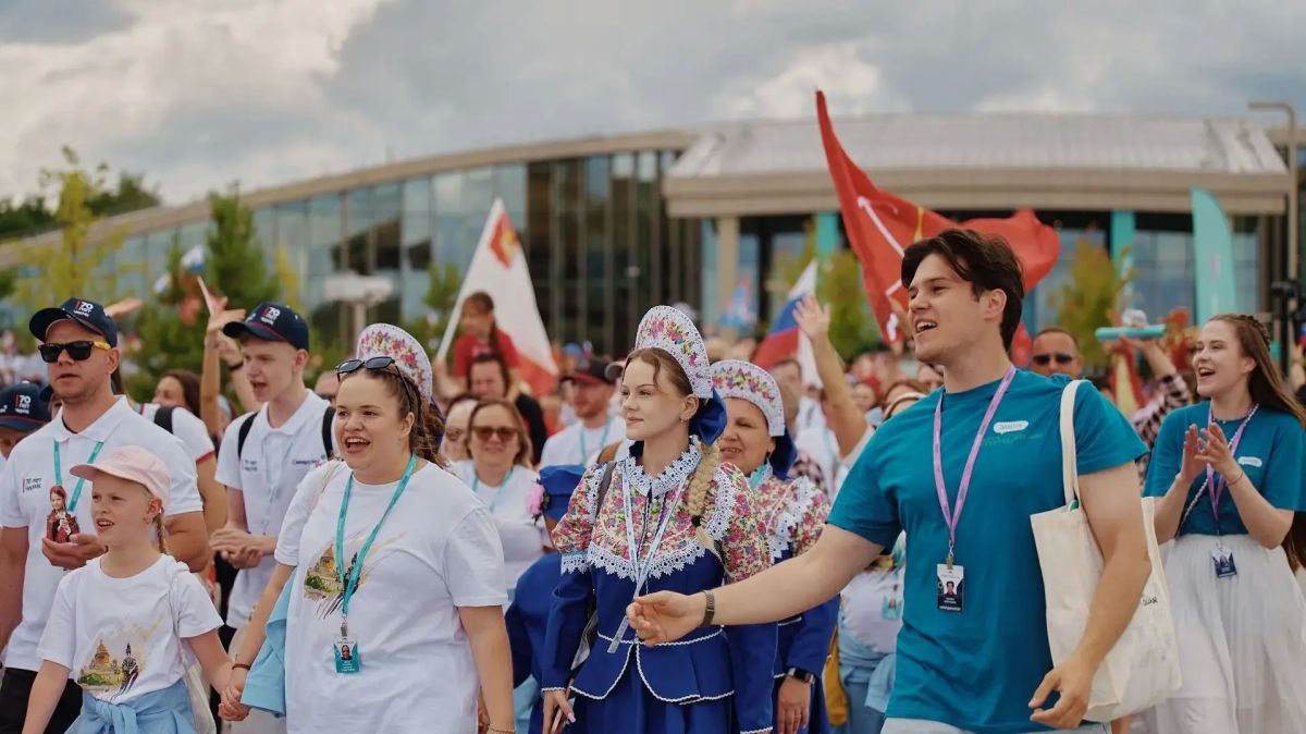 В финале конкурса "Это у нас семейное" встретились 328 семейных команд