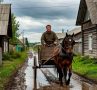 Россияне пересаживаются на гужевой транспорт