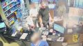 Полиция Кировской области разыскивает мужчину, похитившего 4 тысячи рублей с АЗС в деревне Чирки