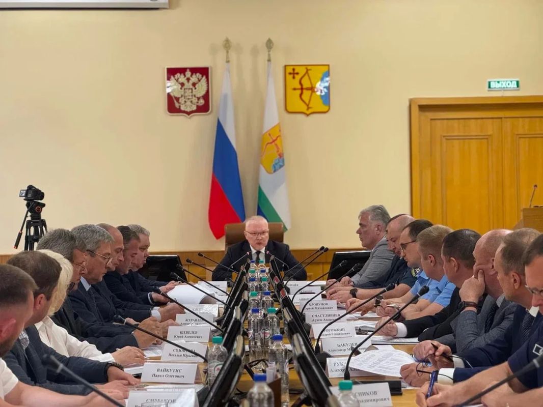 Губернатор Александр Соколов провел первое заседание оперативного штаба по обеспечению топливом Кировской области