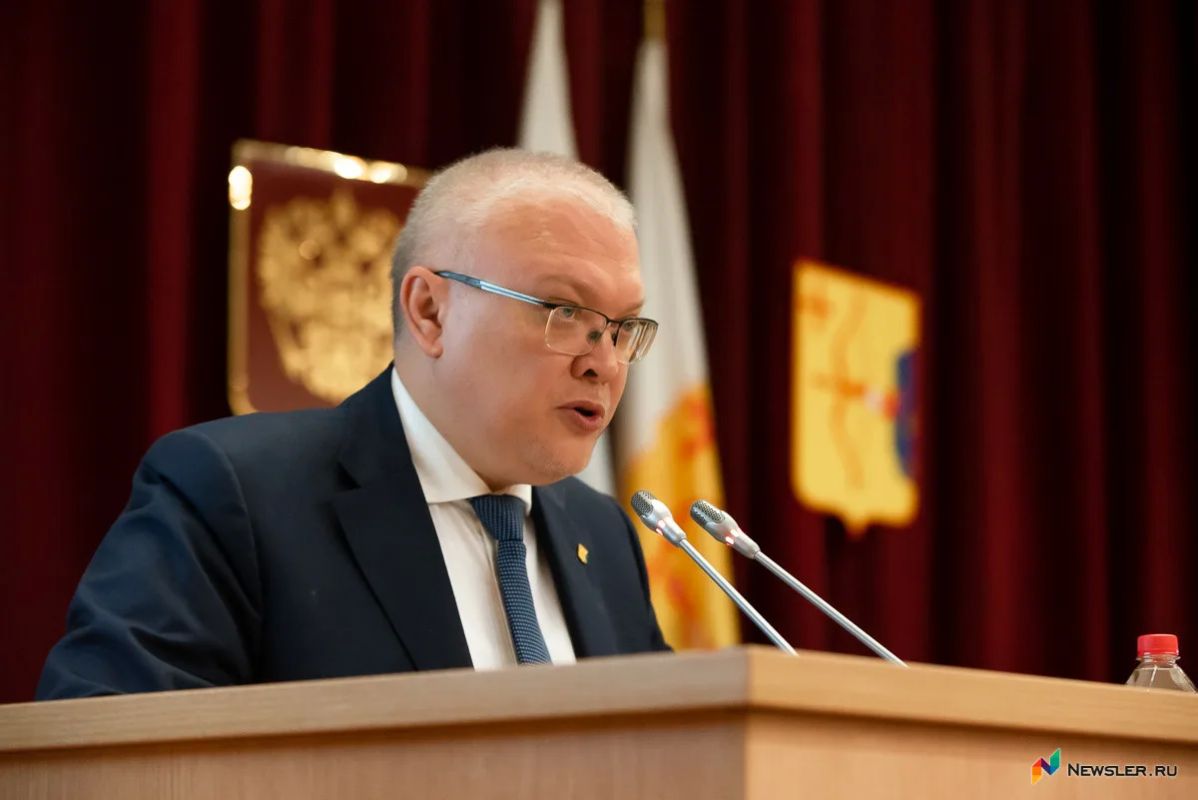Губернатор Александр Соколов предложил запретить оптовую продажу топлива компаниям, не имеющим собственных АЗС