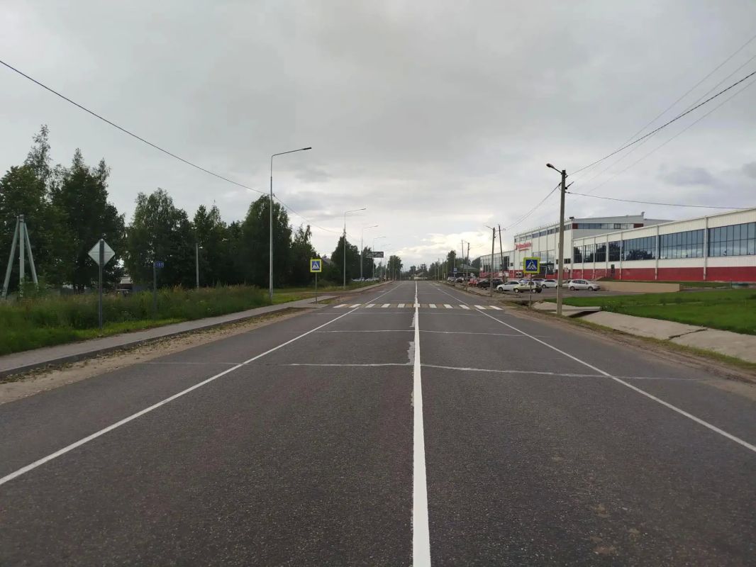 В Кировской области обновили дорожную разметку В Кировской области обновили дорожную разметку