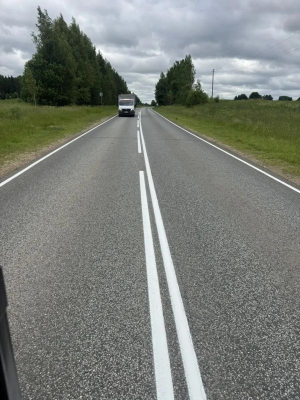 В Кировской области обновили дорожную разметку В Кировской области обновили дорожную разметку