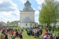 На въезде в село Великорецкое установили поклонный крест