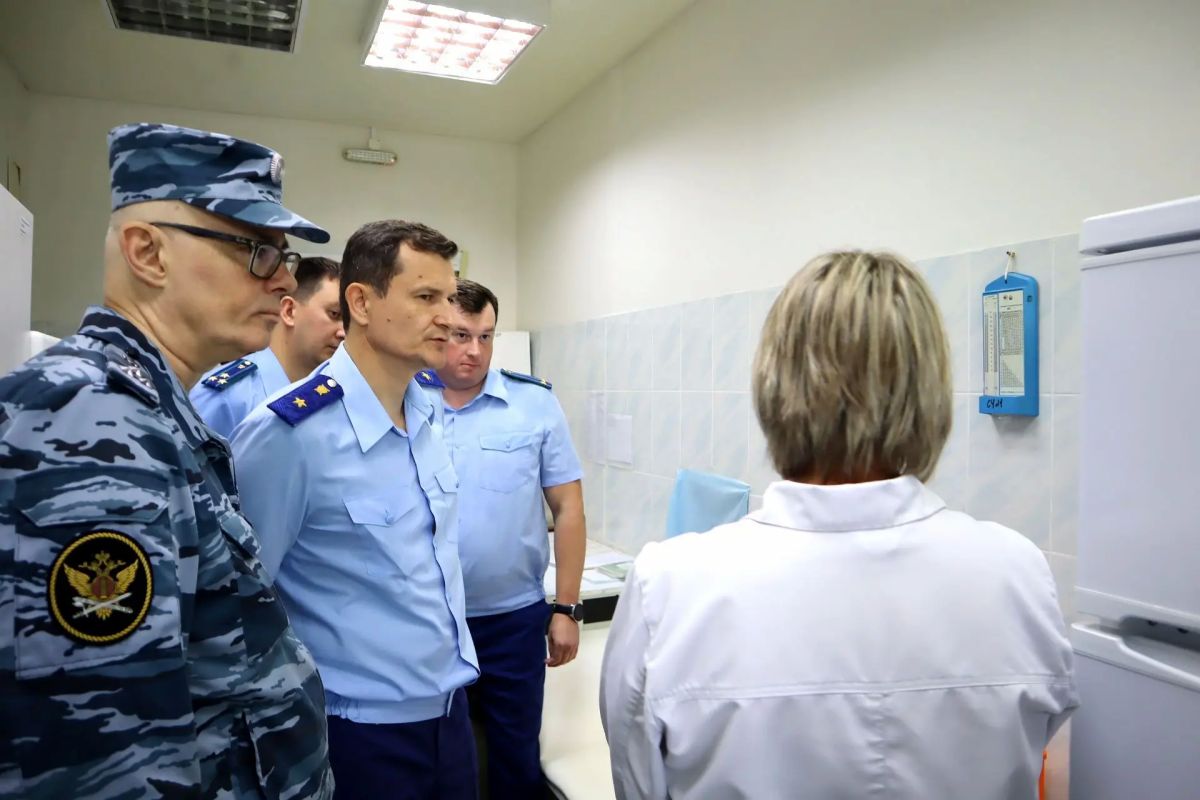 Прокурор Кировской области Юрий Рываев проверил соблюдение закона в женской исправительной колонии в городе Котельниче и соблюдение прав инвалидов на медицинское обслуживание в поликлинике ЦРБ Прокурор Кировской области Юрий Рываев проверил соблюдение закона в женской исправительной колонии в городе Котельниче и соблюдение прав инвалидов на медицинское обслуживание в поликлинике ЦРБ