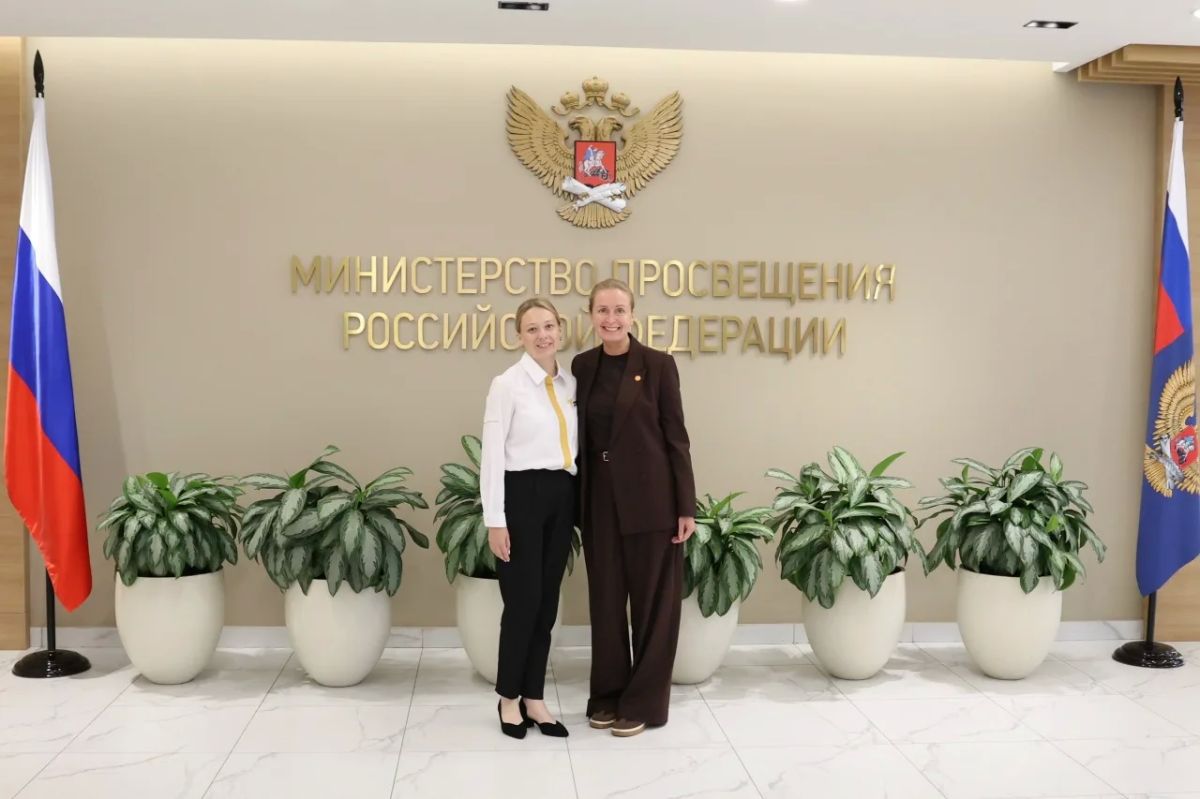 Советник из Кирова представила проект «Наследники Победы» на Всероссийской конференции Советник из Кирова представила проект «Наследники Победы» на Всероссийской конференции