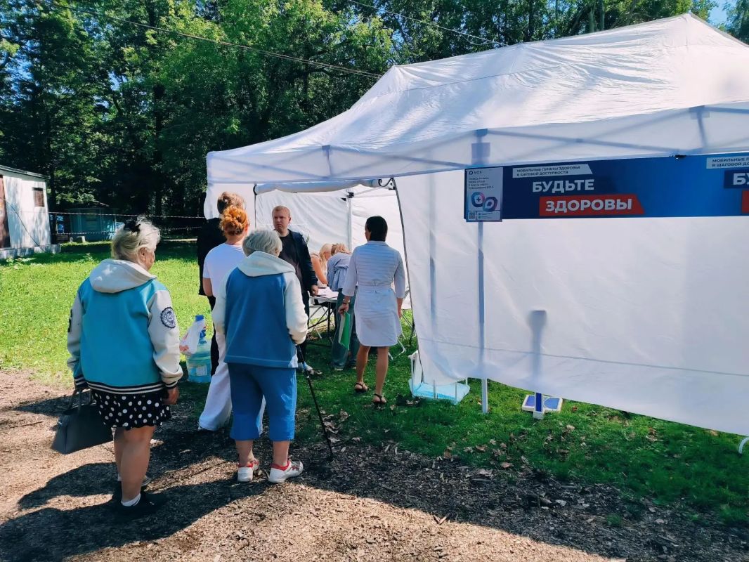 Более 1700 кировчан проверили здоровье рядом с домом Более 1700 кировчан проверили здоровье рядом с домом