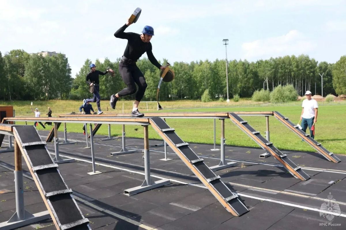 В Кировской области определили победителей чемпионата по пожарно-спасательному спорту В Кировской области определили победителей чемпионата по пожарно-спасательному спорту