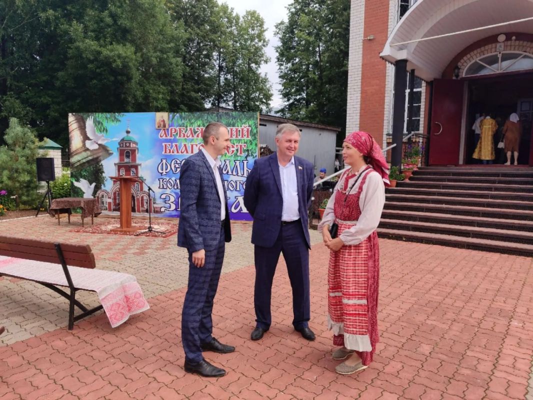 Роман Береснев принял участие в XII фестивале колокольного звона и встретился с ветеранами Арбажа