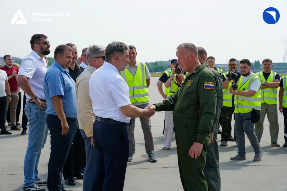 Первый серийный полностью импортозамещенный самолет МС-21-310 впервые поднялся в небо Первый серийный полностью импортозамещенный самолет МС-21-310 впервые поднялся в небо