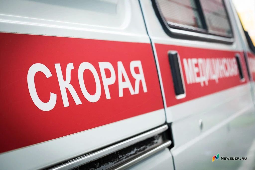 Рабочий получил тяжелые травмы после падения с лестницы в Кирово-Чепецке