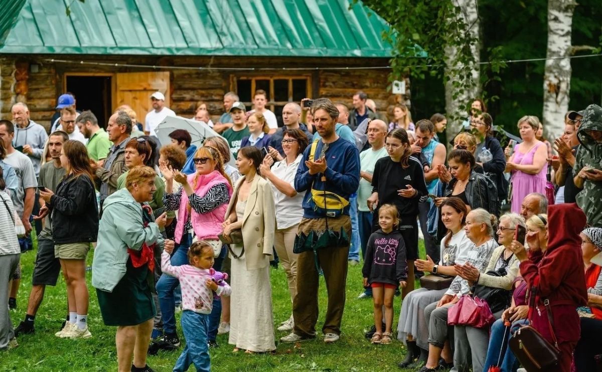 15 августа в селе Рябово Зуевского района состоится праздник «Рябовские перезвоны» 15 августа в селе Рябово Зуевского района состоится праздник «Рябовские перезвоны»