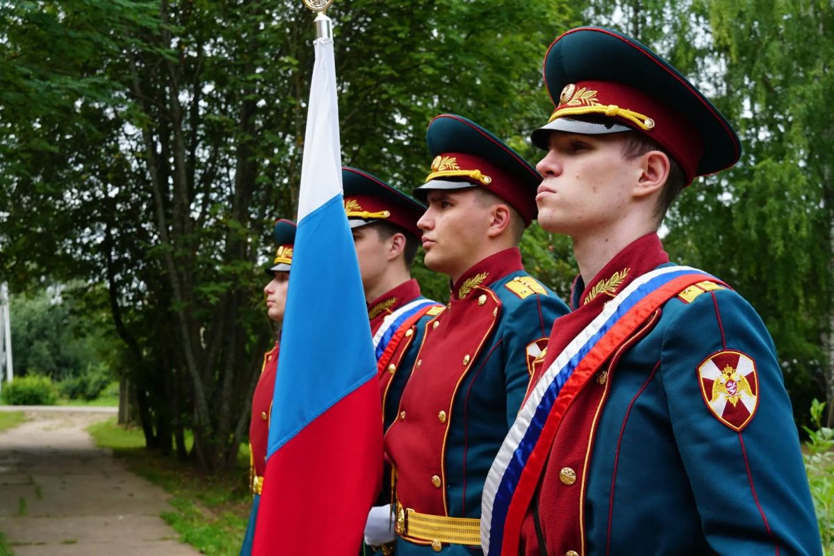 В селе Пищалье Оричевского района Кировской области состоялась церемония открытия мемориальной доски, посвященной военнослужащему Росгвардии сержанту Андрею Курбатову В селе Пищалье Оричевского района Кировской области состоялась церемония открытия мемориальной доски, посвященной военнослужащему Росгвардии сержанту Андрею Курбатову