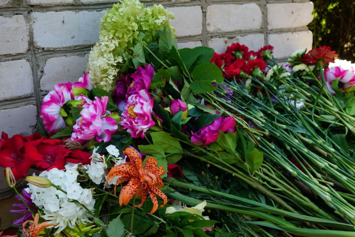 В селе Пищалье Оричевского района Кировской области состоялась церемония открытия мемориальной доски, посвященной военнослужащему Росгвардии сержанту Андрею Курбатову В селе Пищалье Оричевского района Кировской области состоялась церемония открытия мемориальной доски, посвященной военнослужащему Росгвардии сержанту Андрею Курбатову