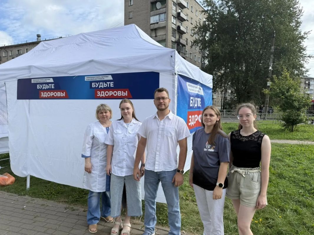 В Кирове продолжается акция «Будьте здоровы», которая позволяет жителям проверить здоровье рядом с домом и узнать о возможностях местных поликлиник В Кирове продолжается акция «Будьте здоровы», которая позволяет жителям проверить здоровье рядом с домом и узнать о возможностях местных поликлиник