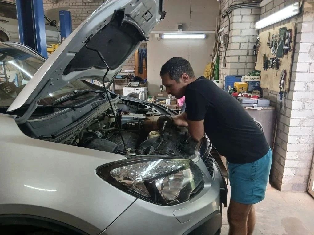 Многодетный отец при помощи соцконтракта открыл автомастерскую Многодетный отец при помощи соцконтракта открыл автомастерскую