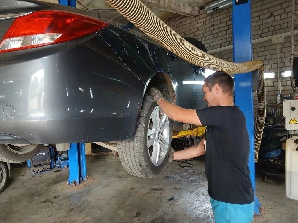 Многодетный отец при помощи соцконтракта открыл автомастерскую Многодетный отец при помощи соцконтракта открыл автомастерскую