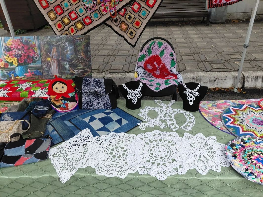 Юрьянский комплексный центр представил на «Прогулочной Спасской» выставку изделий Юрьянский комплексный центр представил на «Прогулочной Спасской» выставку изделий