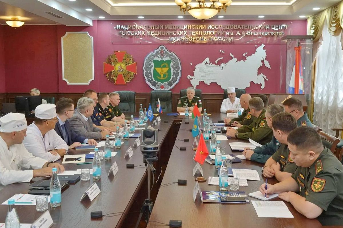 12-13 августа в рамках председательства Российской Федерации в ОДКБ в Москве на базе ФГБУ «Национальный медицинский исследовательский центр высоких медицинских технологий им. А.А Вишневского» Министерства обороны Российской... 12-13 августа в рамках председательства Российской Федерации в ОДКБ в Москве на базе ФГБУ «Национальный медицинский исследовательский центр высоких медицинских технологий им. А.А Вишневского» Министерства обороны Российской...