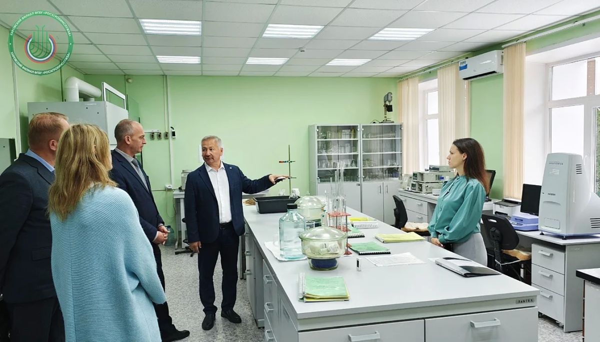 Министр оценил работу Кировского филиала ФГБУ «РосАгрохимслужба» Министр оценил работу Кировского филиала ФГБУ «РосАгрохимслужба»
