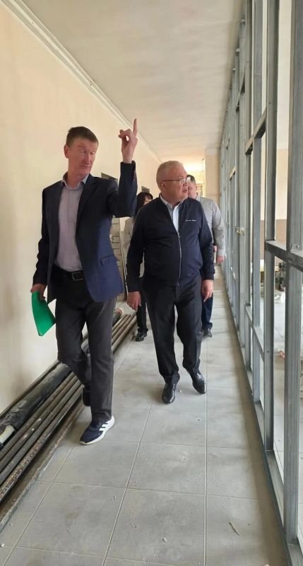 Александр Соколов: В январе 2027 года завершится масштабный капитальный ремонт школы №3 Яранска по национальному проекту «Молодежь и дети» Александр Соколов: В январе 2027 года завершится масштабный капитальный ремонт школы №3 Яранска по национальному проекту «Молодежь и дети»
