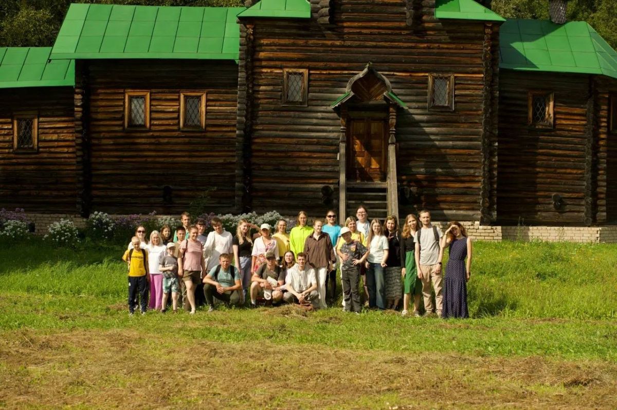 Бесплатный марафон «Путешествуем в_месте» состоялся в имении художников Васнецовых в Рябово Бесплатный марафон «Путешествуем в_месте» состоялся в имении художников Васнецовых в Рябово