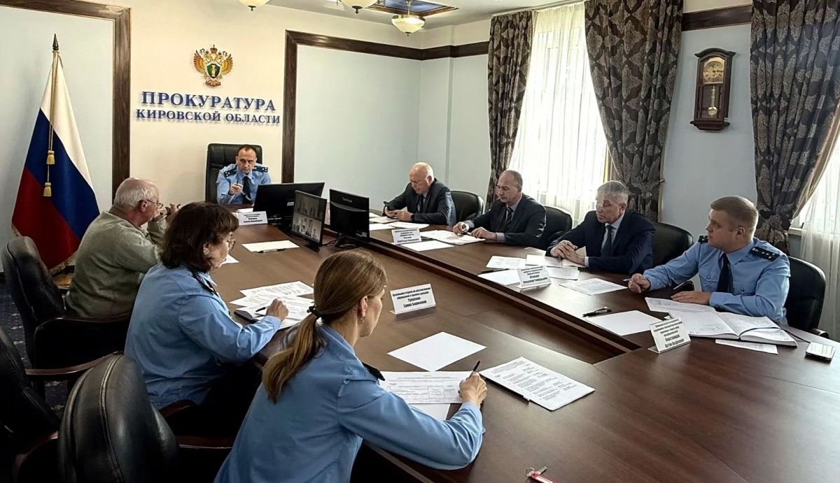 #прокуратураПомогает. Заместитель прокурора Кировской области Сергей Хлопунов провел тематический прием представителей сельскохозяйственных предприятий #прокуратураПомогает. Заместитель прокурора Кировской области Сергей Хлопунов провел тематический прием представителей сельскохозяйственных предприятий