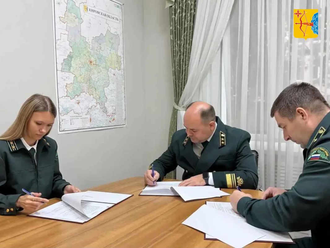 В «Кировлесцентр» приняли на работу двух молодых специалистов: Анастасию Гребеневу, выпускницу Суводского лесхоз-техникума, и Анастасию Глумакову, окончившую Вятский государственный университет В «Кировлесцентр» приняли на работу двух молодых специалистов: Анастасию Гребеневу, выпускницу Суводского лесхоз-техникума, и Анастасию Глумакову, окончившую Вятский государственный университет