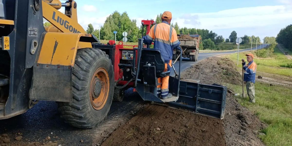 В Уржумском округе подходят к концу дорожные работы на участке автодороги Киров – Малмыж – Вятские Поляны В Уржумском округе подходят к концу дорожные работы на участке автодороги Киров – Малмыж – Вятские Поляны