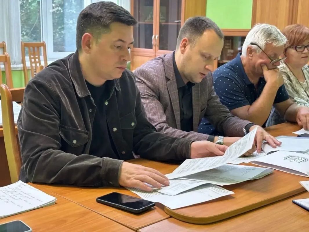 Георгий Барминов: оплата труда в детских садах должна учитывать интересы педагогов Георгий Барминов: оплата труда в детских садах должна учитывать интересы педагогов