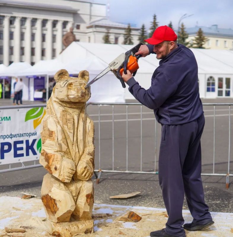 Динозавры на Театралке! И не только они Динозавры на Театралке! И не только они