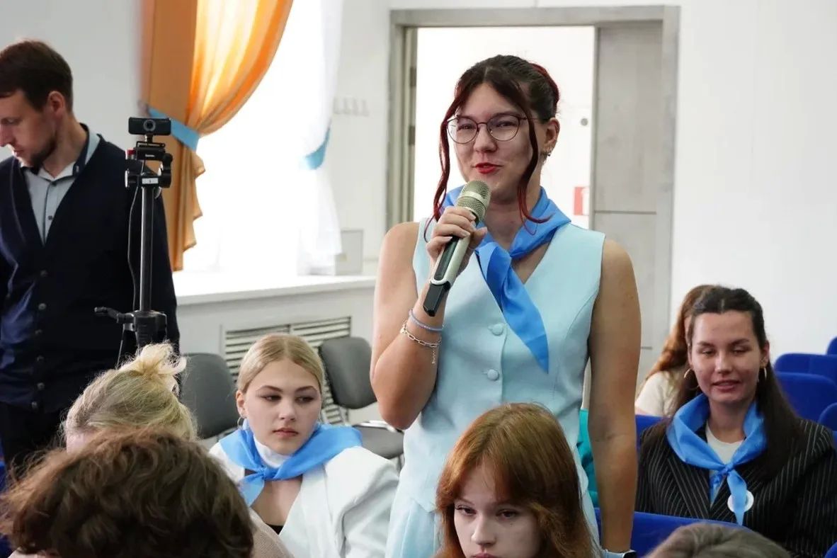 Педагоги Кировской области внесли предложения по укреплению престижа профессии Педагоги Кировской области внесли предложения по укреплению престижа профессии