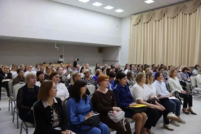 Форум «АВГУСТ.СТАРТ» задал основные ориентиры воспитательной работы в колледжах и техникумах региона Форум «АВГУСТ.СТАРТ» задал основные ориентиры воспитательной работы в колледжах и техникумах региона