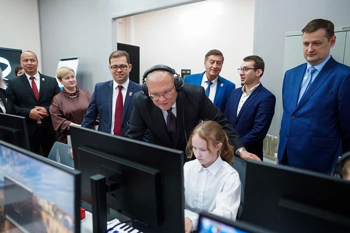 В Белой Холунице открылась школа креативных индустрий В Белой Холунице открылась школа креативных индустрий