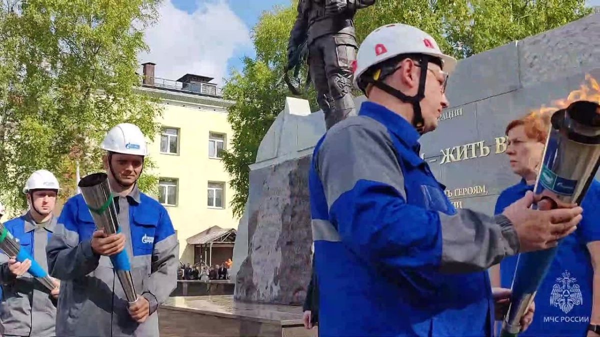 Дань уважения героям. Сегодня в Кирове состоялась церемония открытия мемориального комплекса «Аллея Славы»